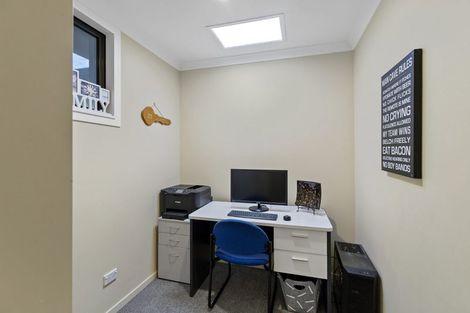 Photo of property in 16 Portobello Way, Huntington, Hamilton, 3210