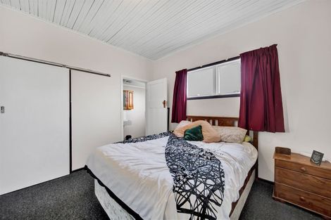 Photo of property in 37 Wallscourt Place, Normanby, Hawera, 4614