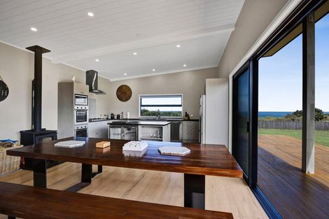 Photo of property in 284 Tai Road, Opunake, 4681