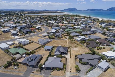 Photo of property in 15 Kihi Place, Ruakaka, 0116