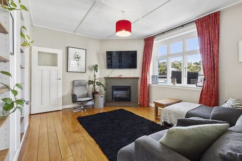 Photo of property in 6 Tiketike Way, Brooklyn, Wellington, 6021