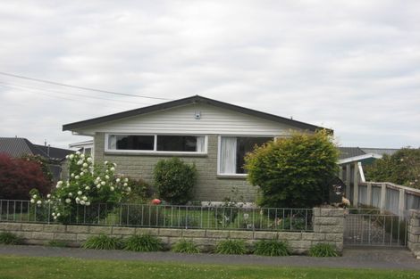 Photo of property in 35 Colesbury Street, Bishopdale, Christchurch, 8053