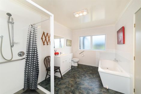 Photo of property in 17 Barnett Drive, Marton, 4710