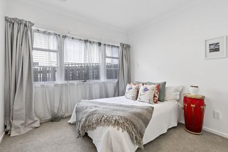 Photo of property in 45 The Drive, Tawa, Wellington, 5028