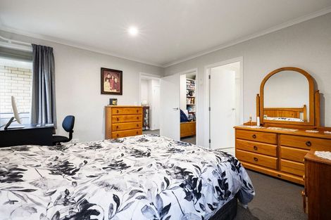 Photo of property in 5 Clifford Close, Leamington, Cambridge, 3432