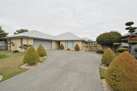 Photo of property in 27 Te Pihopa Way, Aidanfield, Christchurch, 8025