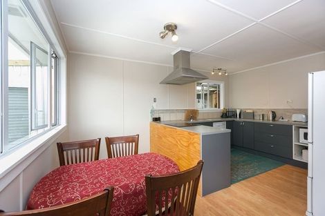 Photo of property in 880 Devon Road, Bell Block, New Plymouth, 4312