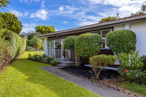 Photo of property in 1/15 Trojan Crescent, New Lynn, Auckland, 0600