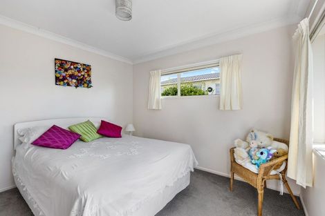 Photo of property in 1/42 Bay Street, Red Beach, 0932