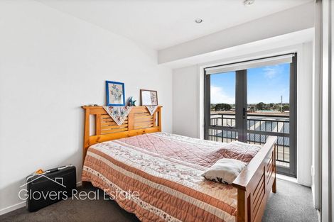 Photo of property in 4s/10 Crown Lynn Place, New Lynn, Auckland, 0600