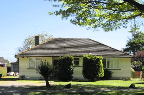 Photo of property in 12 Guildford Street, Burnside, Christchurch, 8053