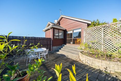 Photo of property in 11 Duval Grove, Tawa, Wellington, 5028