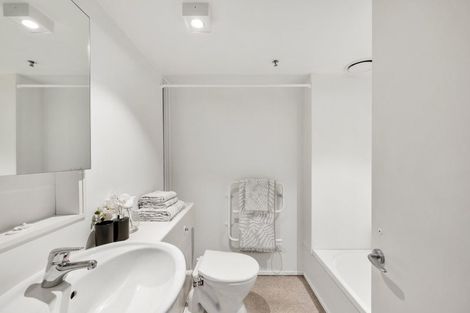 Photo of property in Hannahs Warehouse Apartments, 11/13 Leeds Street, Te Aro, Wellington, 6011