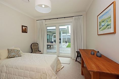 Photo of property in 15 Margaret Avenue, Havelock North, 4130