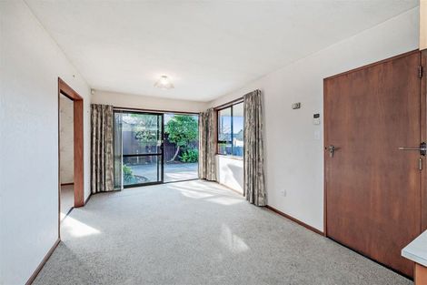 Photo of property in 3/22 Lake Terrace Road, Burwood, Christchurch, 8061