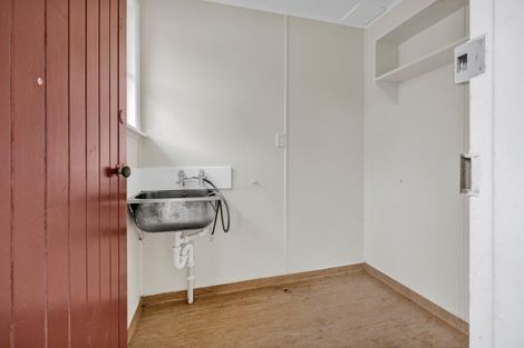 Photo of property in 61 Parsons Street, Frankleigh Park, New Plymouth, 4310