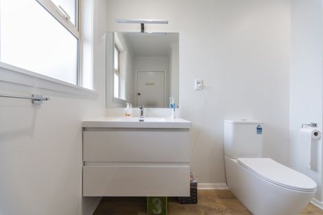 Photo of property in 39 Lincoln Terrace, Hokowhitu, Palmerston North, 4410