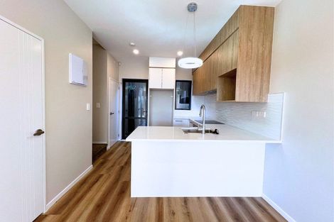 Photo of property in 42 Don Oliver Lane, Glen Eden, 0602