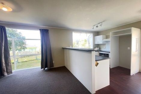 Photo of property in 25 Kelman Road, Kelston, Auckland, 0602