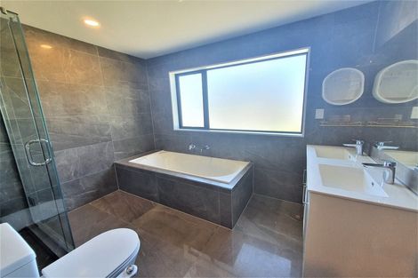 Photo of property in 19b Roseberry Avenue, Birkenhead, Auckland, 0626