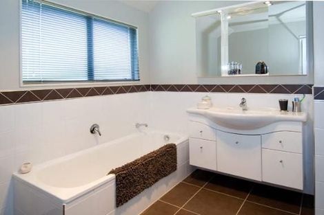 Photo of property in 179 Gills Road, Half Moon Bay, Auckland, 2014