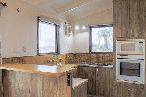 Photo of property in 18 Tawhara Place, Edgecumbe, 3120