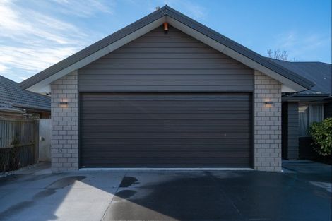 Photo of property in 16 Flaxgrove Place, Parklands, Christchurch, 8083