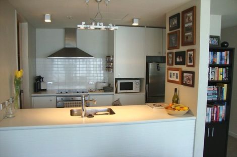 Photo of property in Montreaux Apartments, 5j/164 The Terrace, Wellington Central, Wellington, 6011