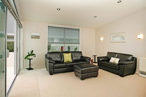 Photo of property in 36 Mantell Street, Seatoun, Wellington, 6022