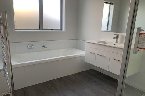 Photo of property in 225 Te Okuroa Drive, Papamoa, 3118