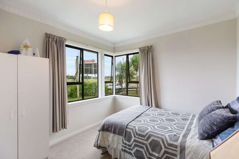 Photo of property in 4 Bishops Road, Ohau, Levin, 5570