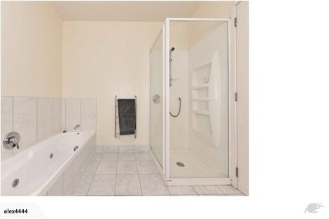 Photo of property in 255 Queens Drive, Lyall Bay, Wellington, 6022