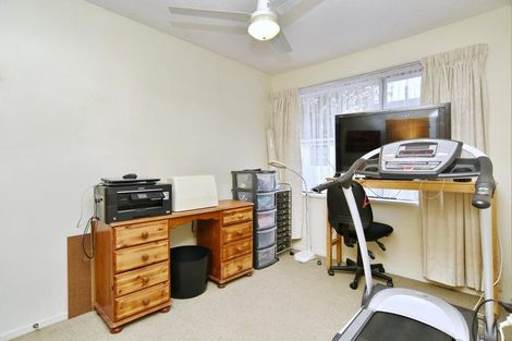 Photo of property in 1/2 James Condon Place, Redwood, Christchurch, 8051