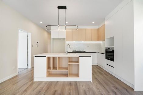 Photo of property in 42 Whakairo Crescent, Gulf Harbour, Whangaparaoa, 0930