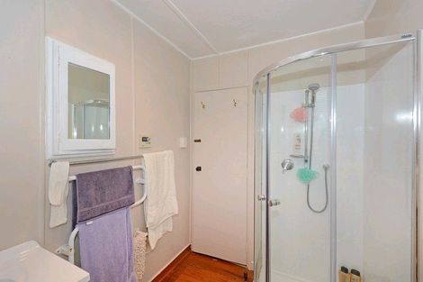 Photo of property in 16 Hazel Street, Ebdentown, Upper Hutt, 5018