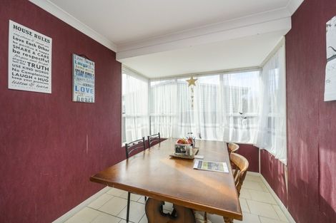 Photo of property in 2 Salford Place, Awapuni, Palmerston North, 4412