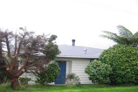 Photo of property in 98 Woodland Road, Johnsonville, Wellington, 6037