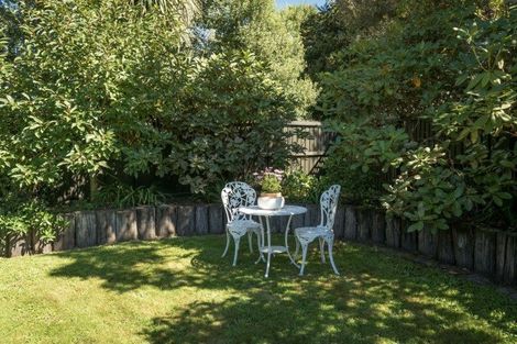 Photo of property in 12 Esher Place, Saint Martins, Christchurch, 8022