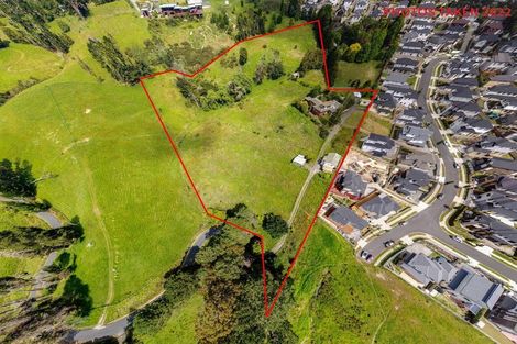 Photo of property in 16 Babich Road, Henderson Valley, Auckland, 0614