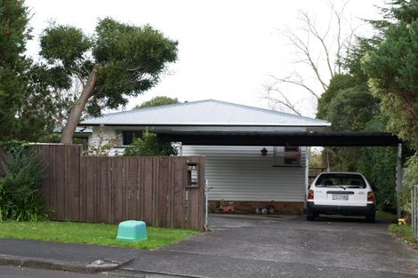 Photo of property in 56 Judkins Crescent, Cockle Bay, Auckland, 2014
