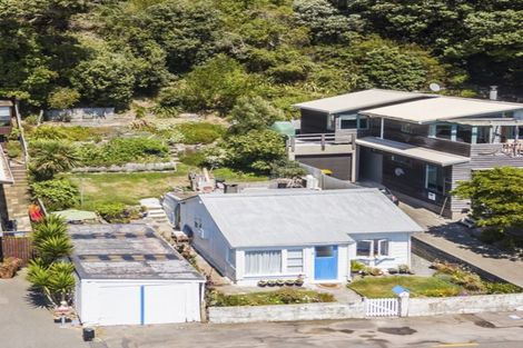 Photo of property in 8 Ocean Parade, Pukerua Bay, 5026