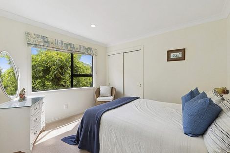 Photo of property in 10 Joseph Banks Drive, Whitby, Porirua, 5024