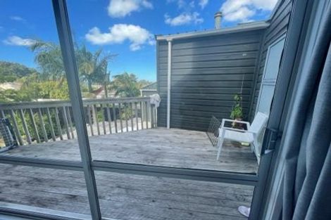 Photo of property in 3a Pah Road, Cockle Bay, Auckland, 2014