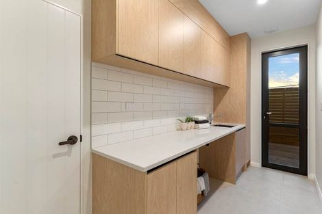 Photo of property in 8 Kumukumu Road, Long Bay, Auckland, 0630