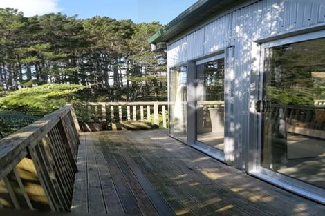 Photo of property in 15 Linda Street, Oakura, 4314