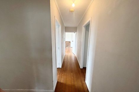 Photo of property in 5 Kokiri Street, Te Atatu South, Auckland, 0610