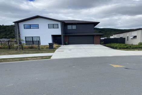 Photo of property in 8 Pattullo Crescent, Wallaceville, Upper Hutt, 5018