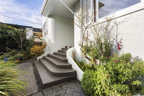 Photo of property in 35 Hohiria Road, Hataitai, Wellington, 6021