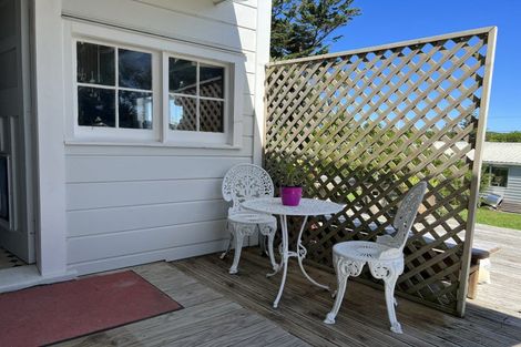 Photo of property in 14 Rangitane Street, Himatangi Beach, Foxton, 4891
