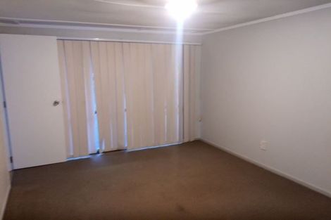 Photo of property in 2/21 Gloaming Place, Conifer Grove, Takanini, 2112